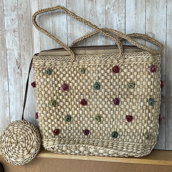 Hand Crafted Handbags - Straw corn husks hand woven tote